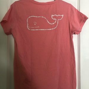 vineyard vines t-shirt